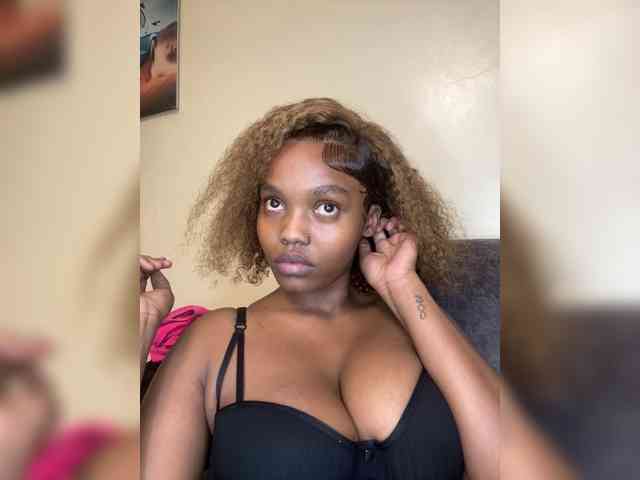 Busty-Princess1 webcam