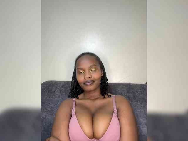 Modella: Busty-Princess1