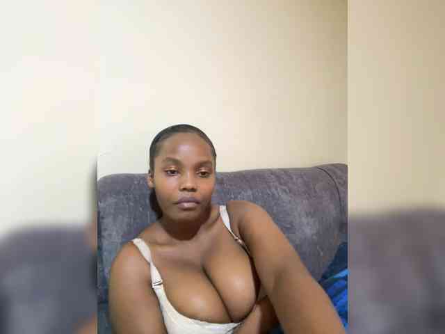 Curvy-maxy9
