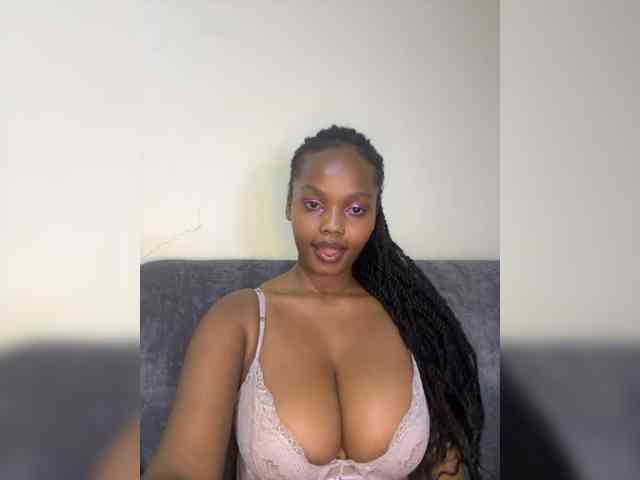 Busty-Princess1