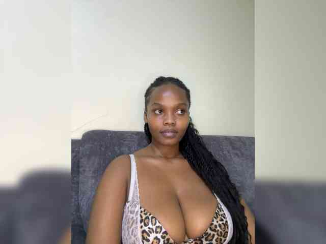 Modella: Busty-Princess1