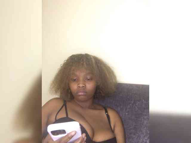 Curvy-maxy9 Curvy-maxy9