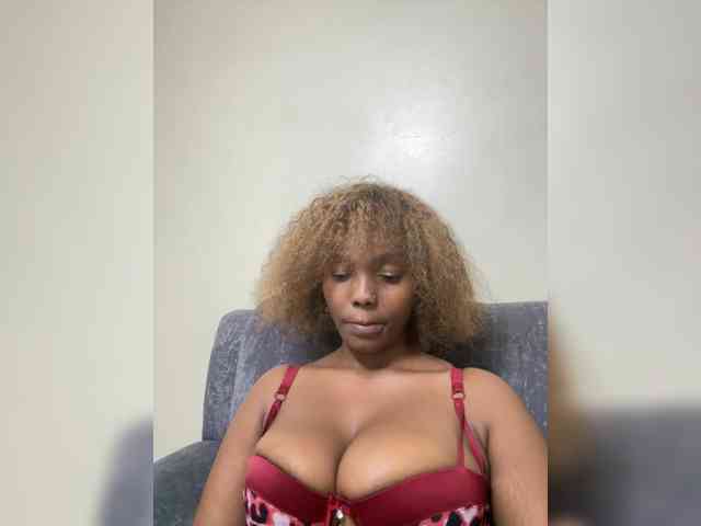 Busty-Princess1 webcam