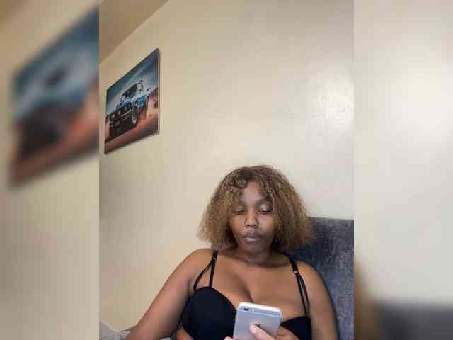 Curvy-maxy9 Curvy-maxy9