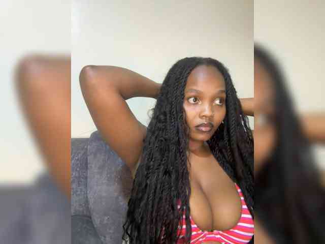 Busty-Princess1