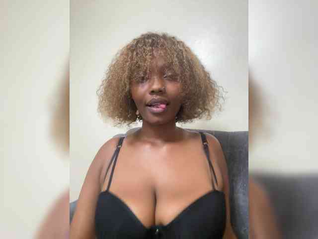 Busty-Princess1 webcam