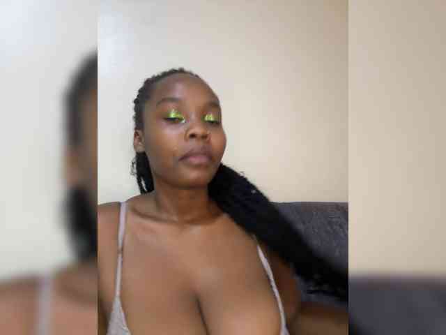 Busty-Princess1