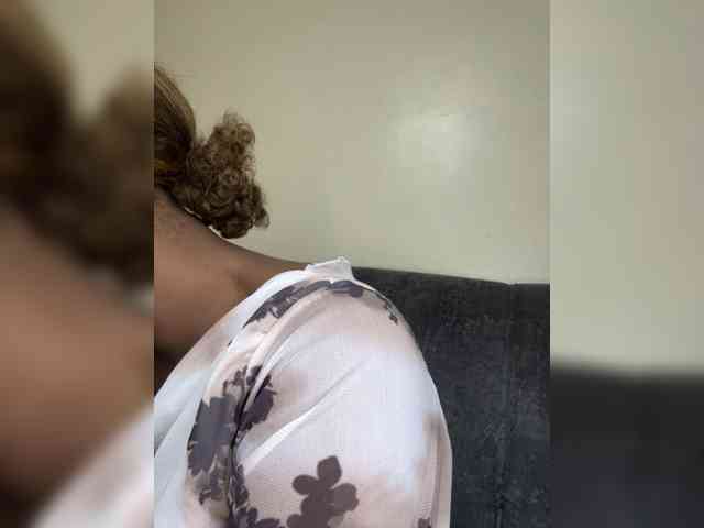 Busty-Princess1 webcam