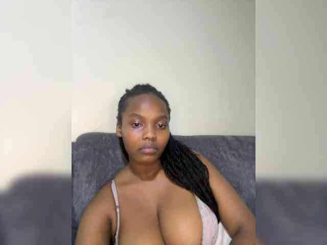 Modella: Busty-Princess1