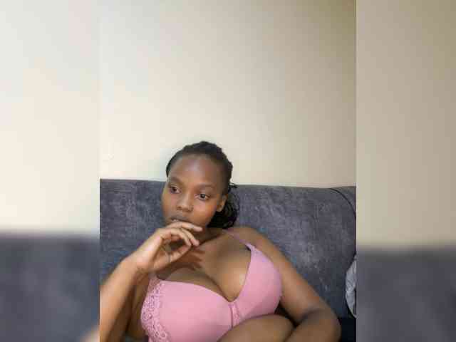 Curvy-maxy9