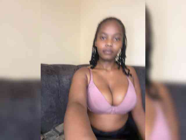 Modella: Busty-Princess1