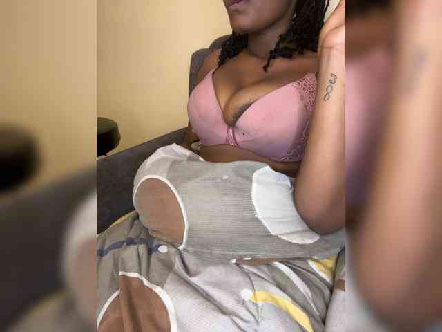 Curvy-maxy9