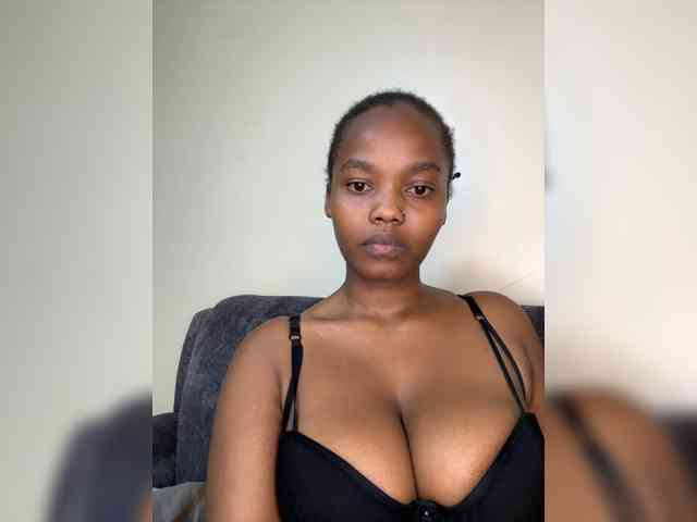 Model: Busty-Princess1