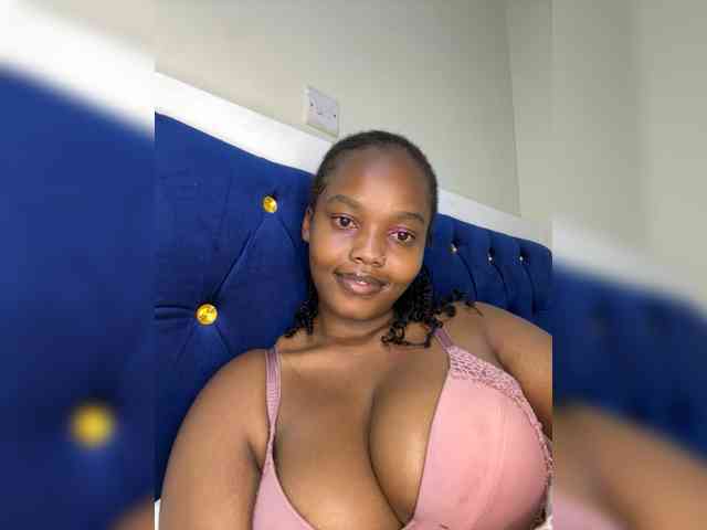 Curvy-maxy9 Curvy-maxy9
