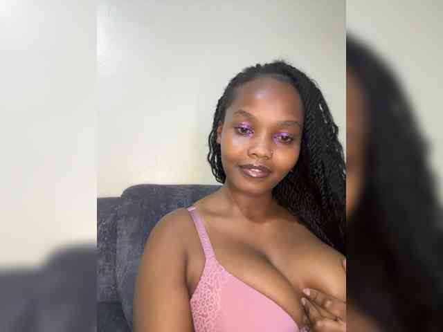 Busty-Princess1