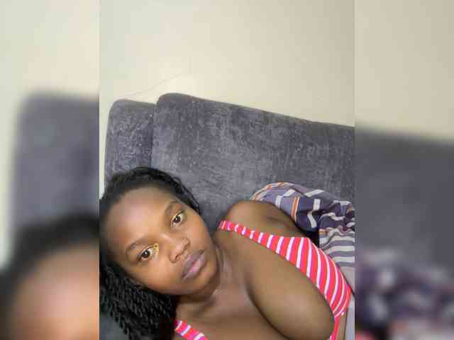 Busty-Princess1