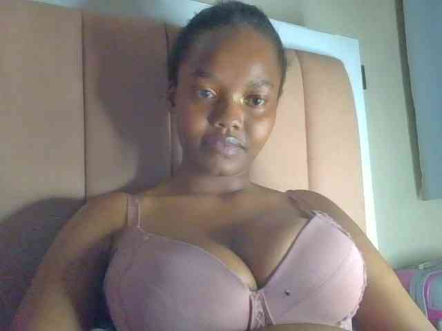 Busty-princess1