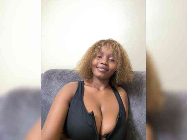 Curvy-maxy9 Curvy-maxy9