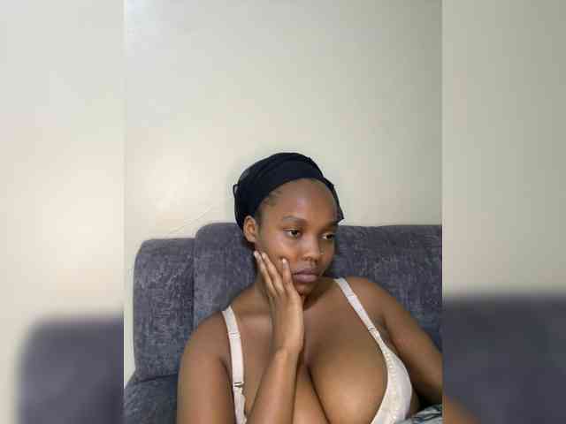 Busty-Princess1 webcam