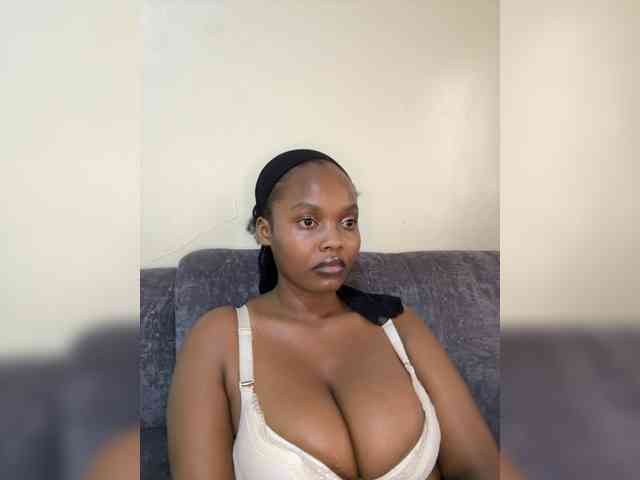 Busty-Princess1 webcam