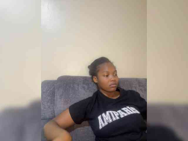 Curvy-maxy9 webcam