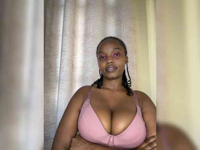 Modella: Busty-Princess1