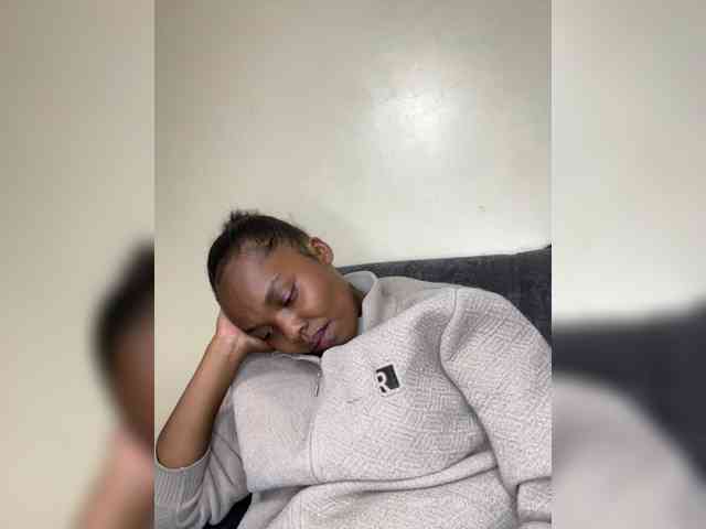 Modella: Busty-Princess1