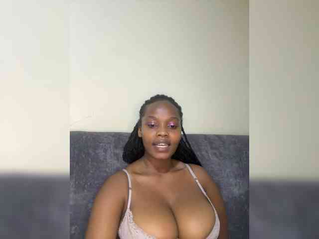 Busty-Princess1