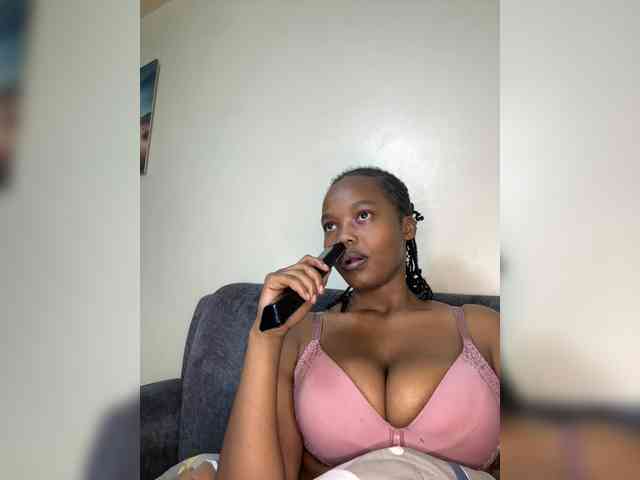 Busty-princess1