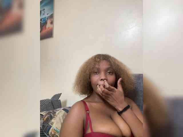 Modella: Busty-Princess1