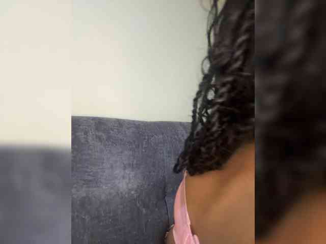 Busty-Princess1