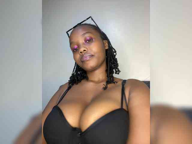 Busty-Princess1 webcam