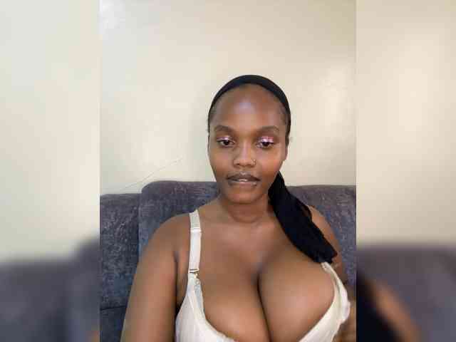 Busty-Princess1 webcam