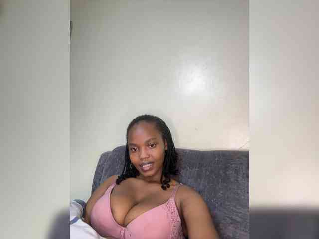 Modella: Busty-Princess1