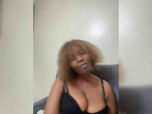 Busty-Princess1 webcam