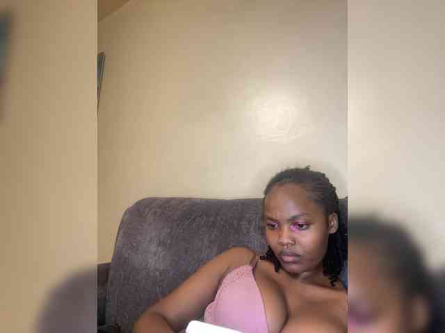 Busty-princess1