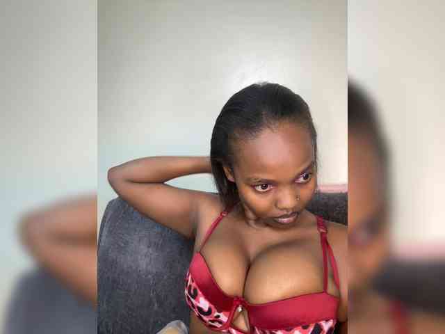 Model: Busty-Princess1