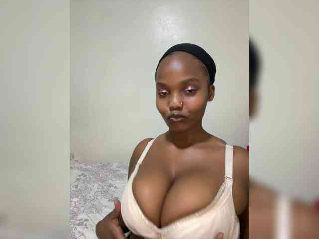 Busty-Princess1 webcam