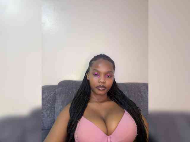 Modella: Busty-Princess1