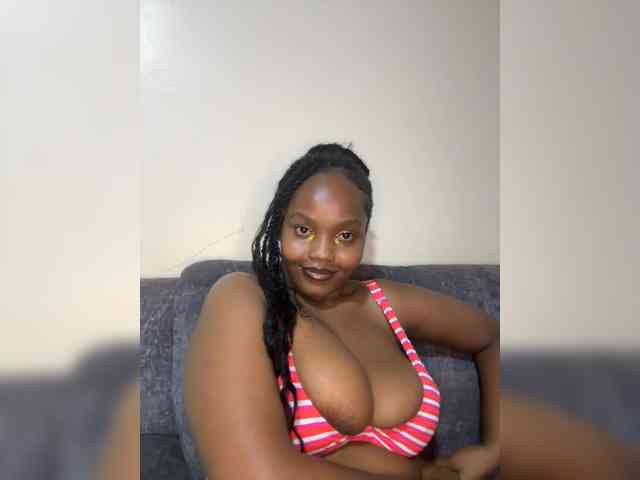 Busty-Princess1 webcam