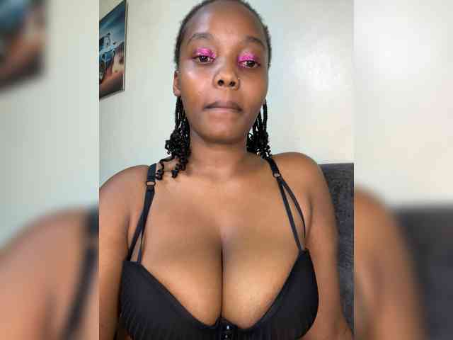 Modella: Busty-Princess1
