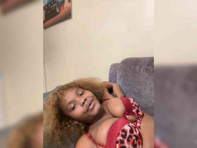 Busty-Princess1 webcam