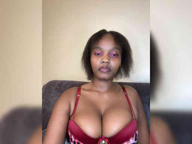 Modella: Busty-Princess1