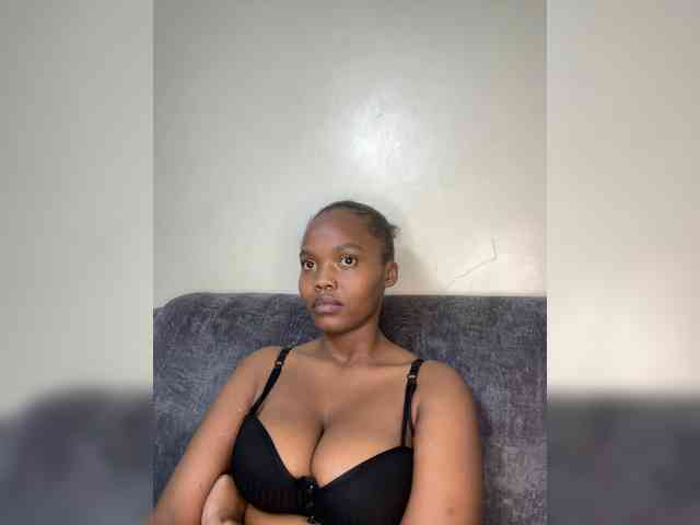 Curvy-maxy9 Curvy-maxy9