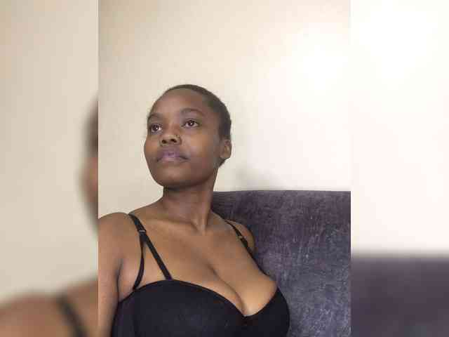 Busty-princess1