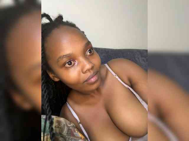 Busty-Princess1 webcam