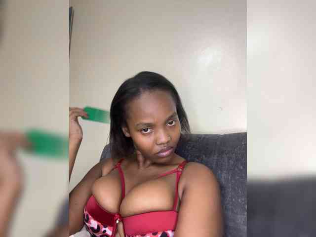 Busty-Princess1 webcam