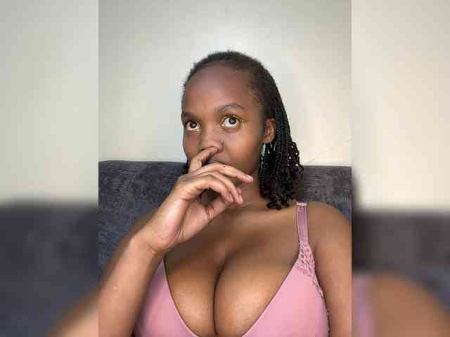 Modella: Busty-Princess1