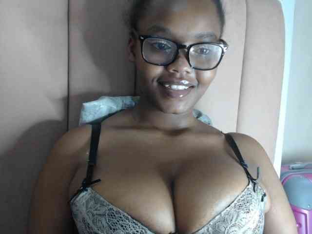Curvy-maxy9 Curvy-maxy9