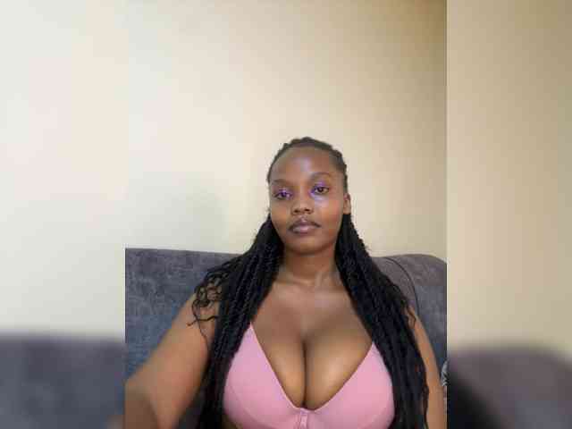 Curvy-maxy9